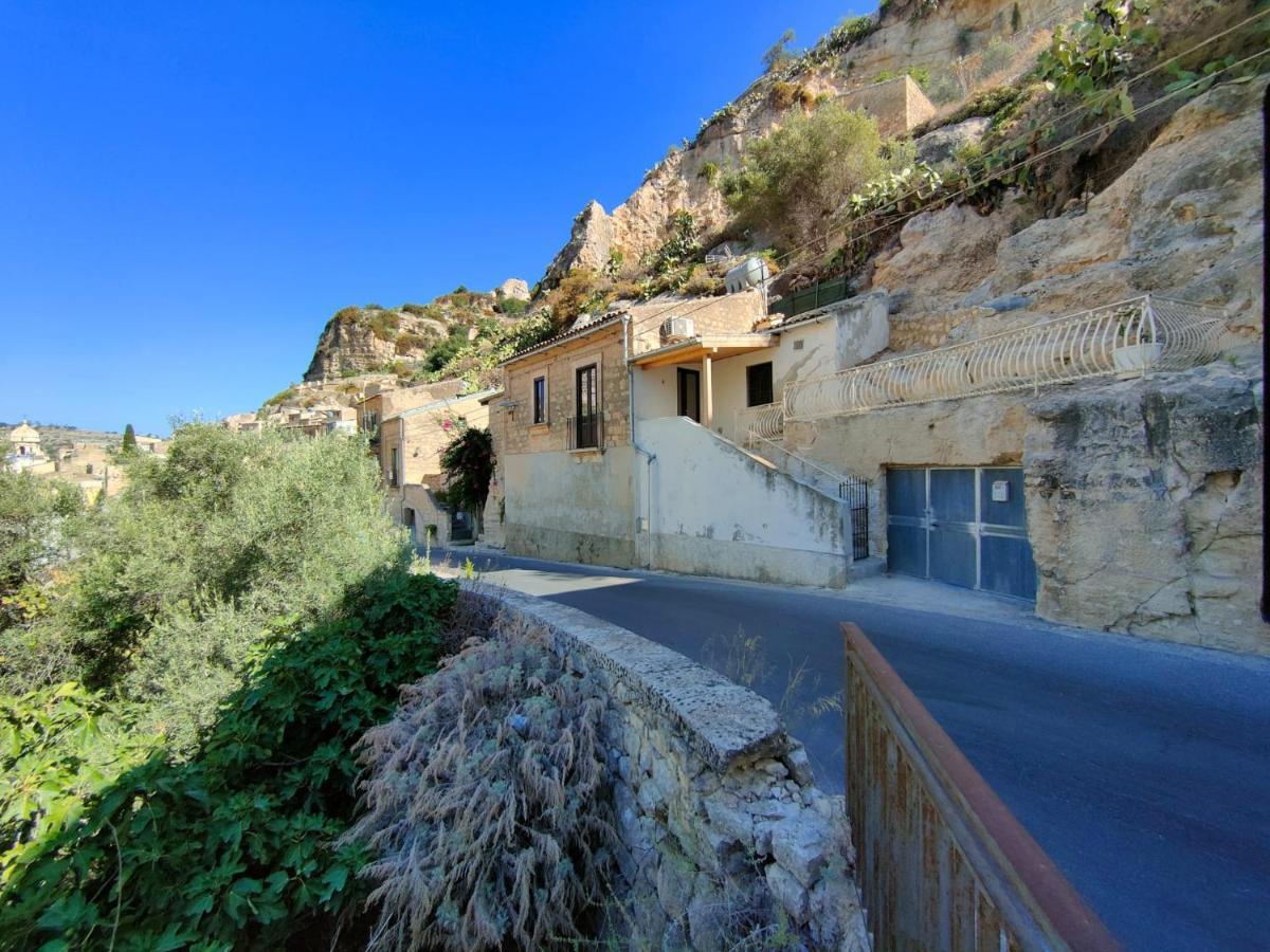 Petra Barocca Hotel Scicli Exterior photo